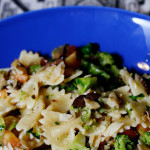 Farfalle com bacalhau