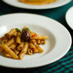 Penne ao molho de azeitona preta