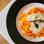 Fetuccini de cenoura ao molho de gorgonzola