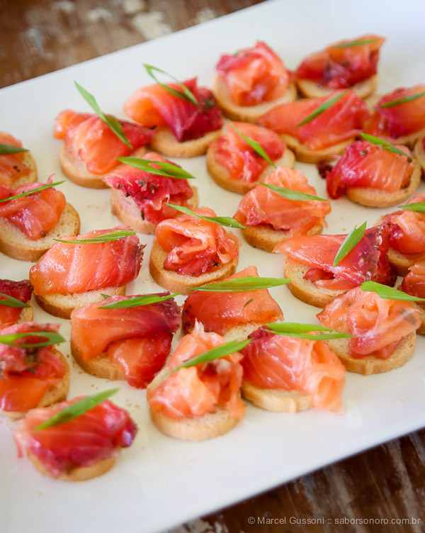 gravlax de salmão