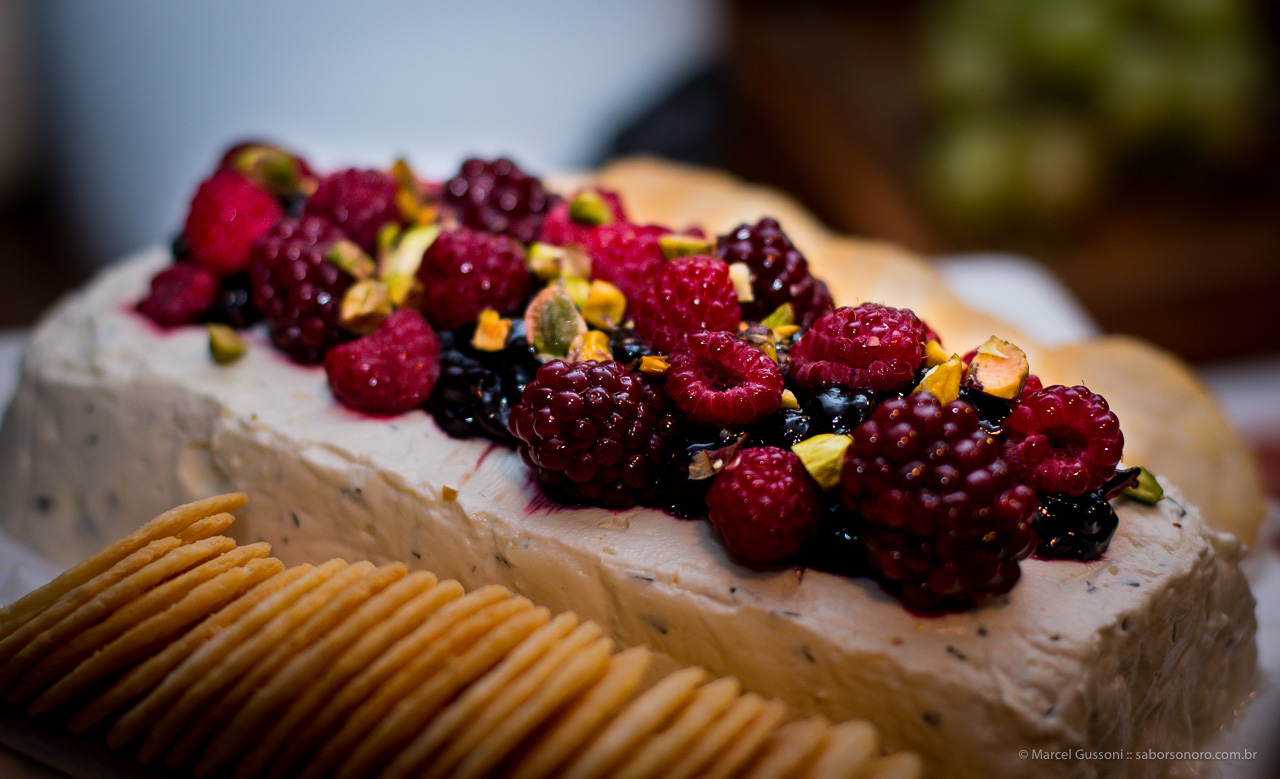 Terrine de Queijo e Frutas vermelhas minha receita.