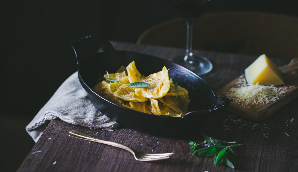 masa recheada com abóbora e parmesão